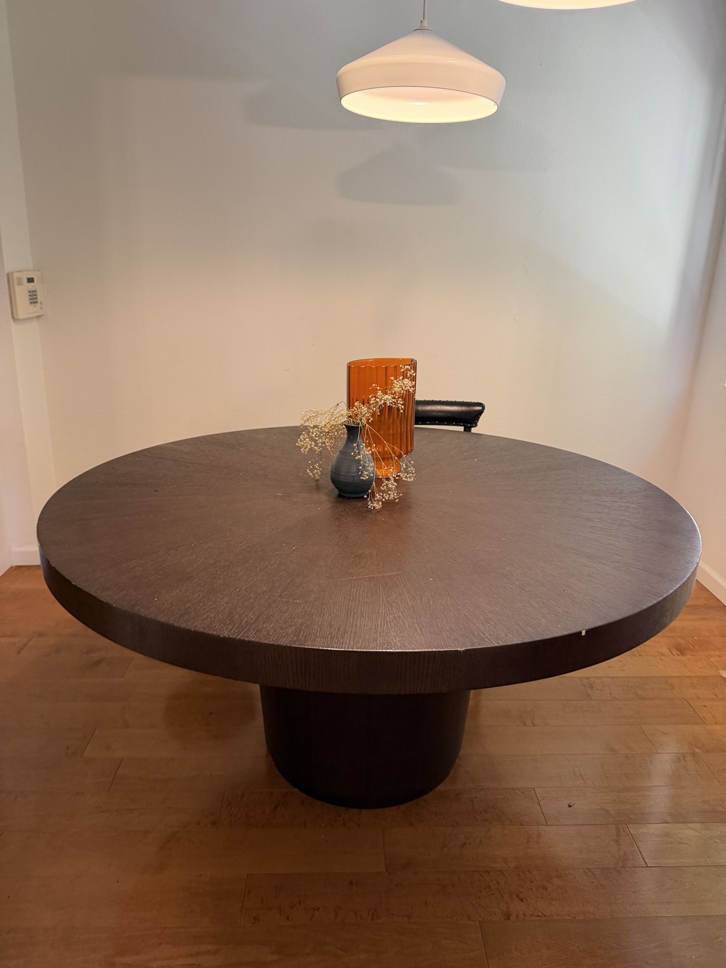 Modern Round Dining Table