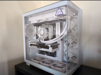 Gaming PC: i7 13700k, rx 9070 xt