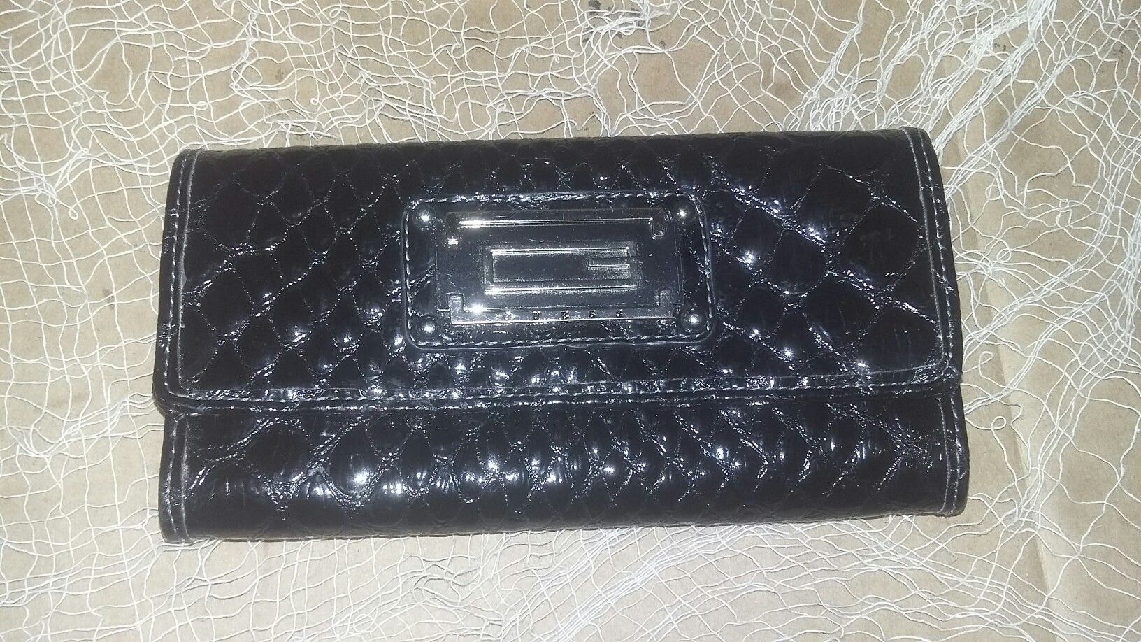 Guess wallet