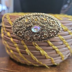 Vintage Intricate Scrolled Rhinestone Center Goldtone Oval Brooch Pin  2"×1" Rare F8