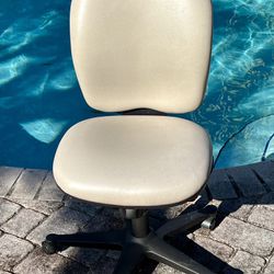 ✅ Herman Miller Ambi Rolling Office Armless Chair