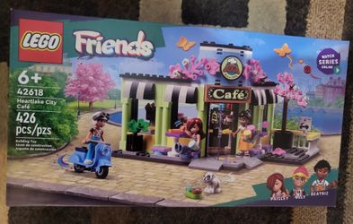 LEGO Friends Heartlake City Café and Heartlake City Candy Store