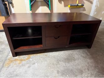 TV Stand / Entertainment Center