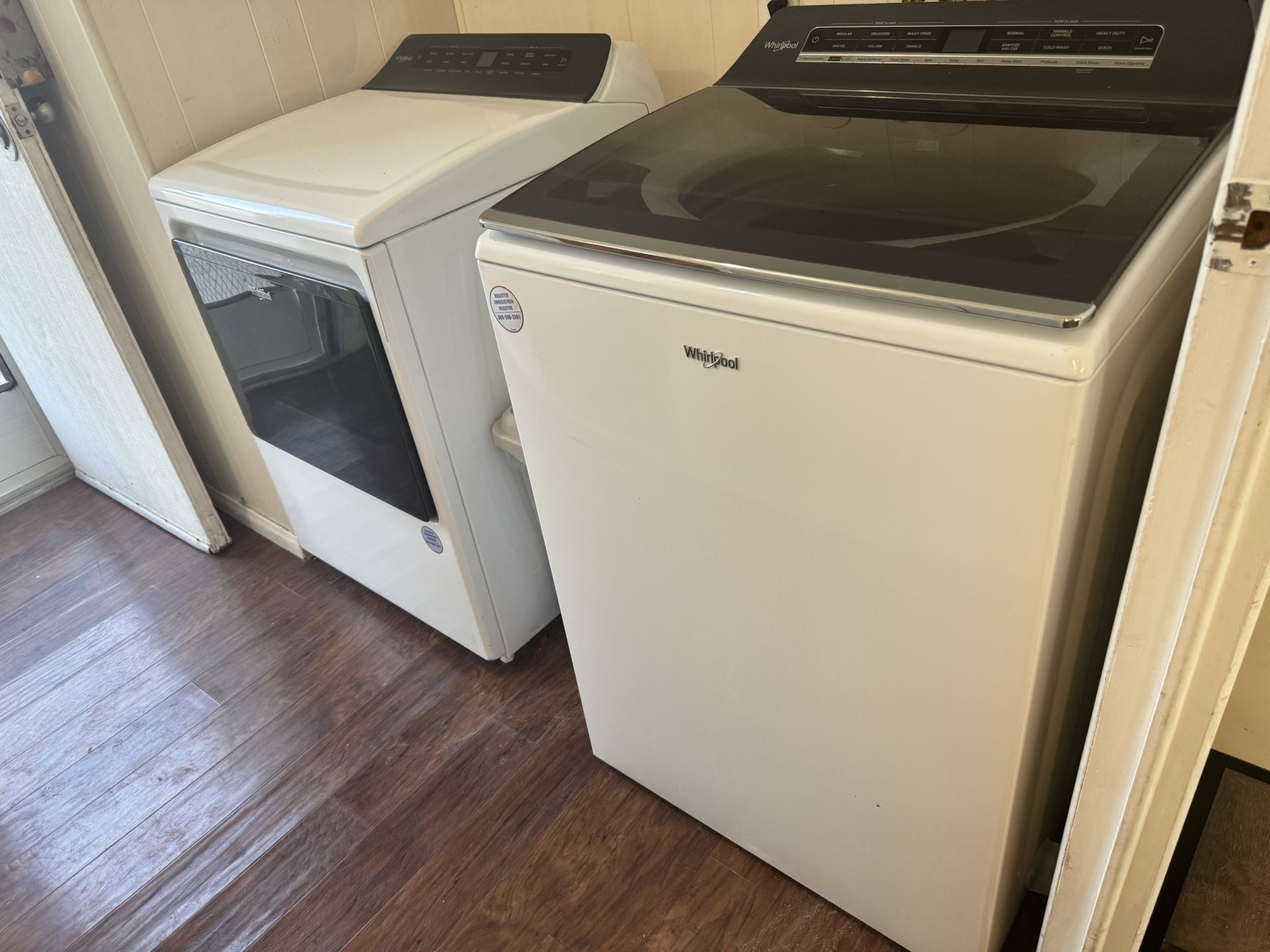 Whirlpool Washer & Dryer set