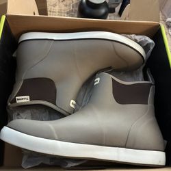 Tidewe Waterproof Fishing Boots Size 10 (needs Small Repair)