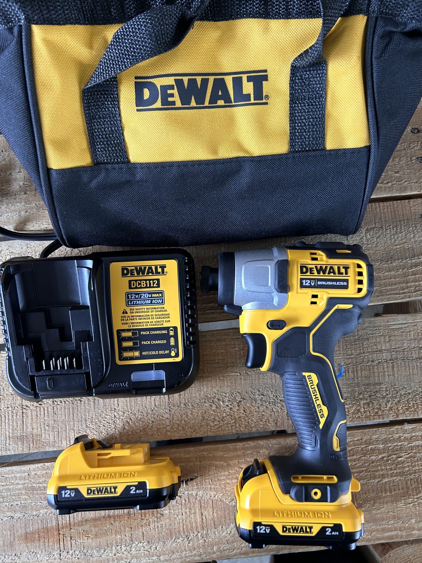 DEWALT XTREME 12-volt Max 1/4-in Brushless Cordless Impact Driver (2-Batteries, Charger and Soft Bag included)