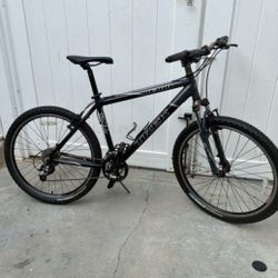 Trek 4300 Mountain Bike