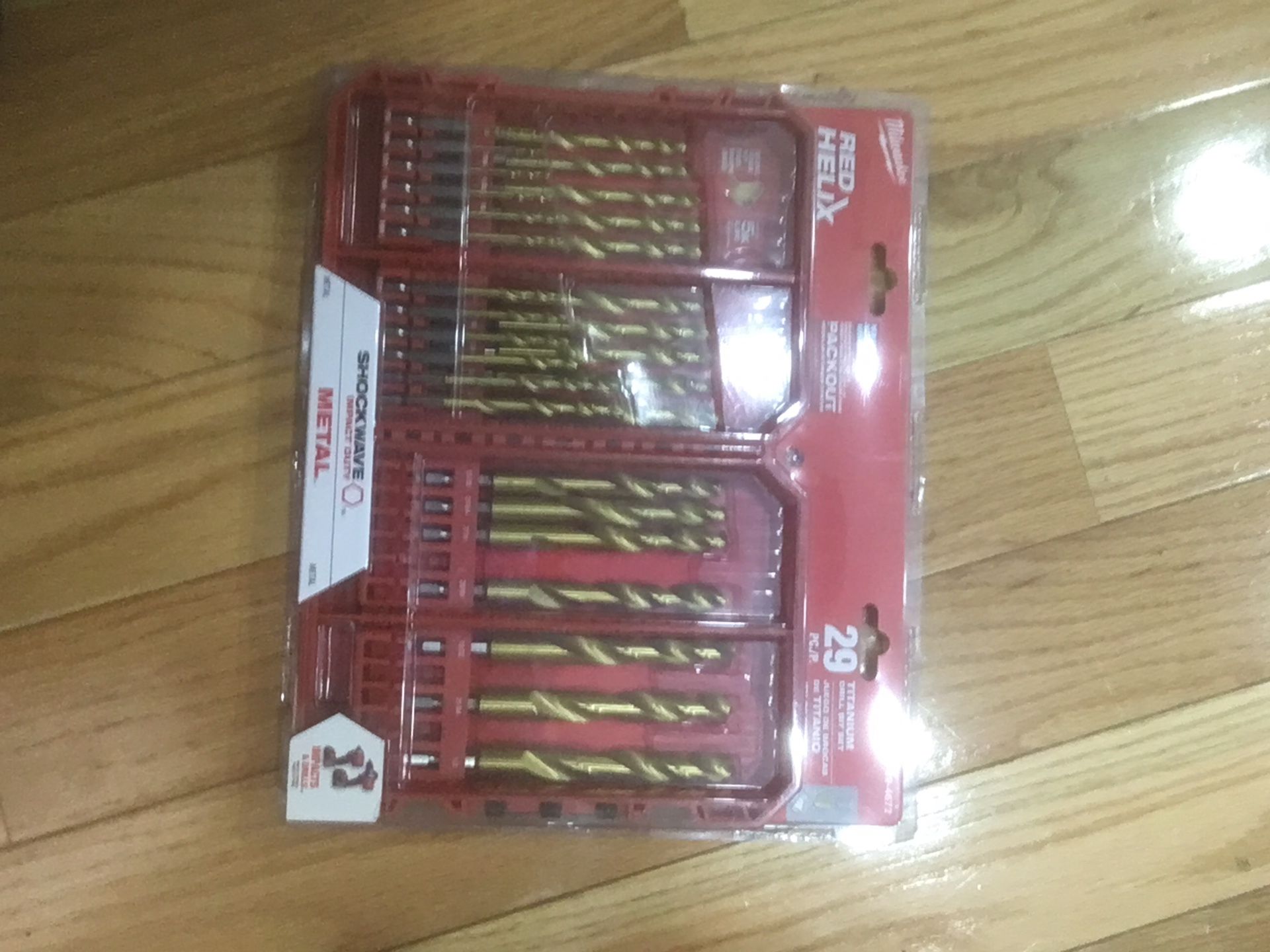 Milwaukee 29 Piece Drill Set Read Below
