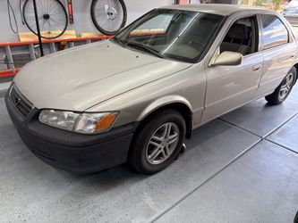 2000 Toyota Camry