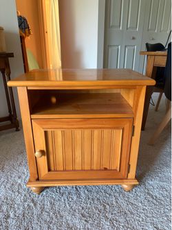 Oak Nightstand Table with Bottom Drawer