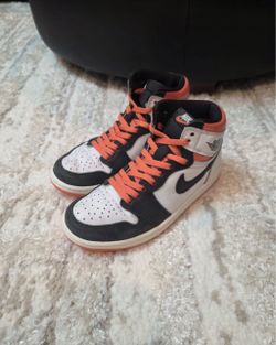 Air Jordan 1 High Electro Orange Size 7 M