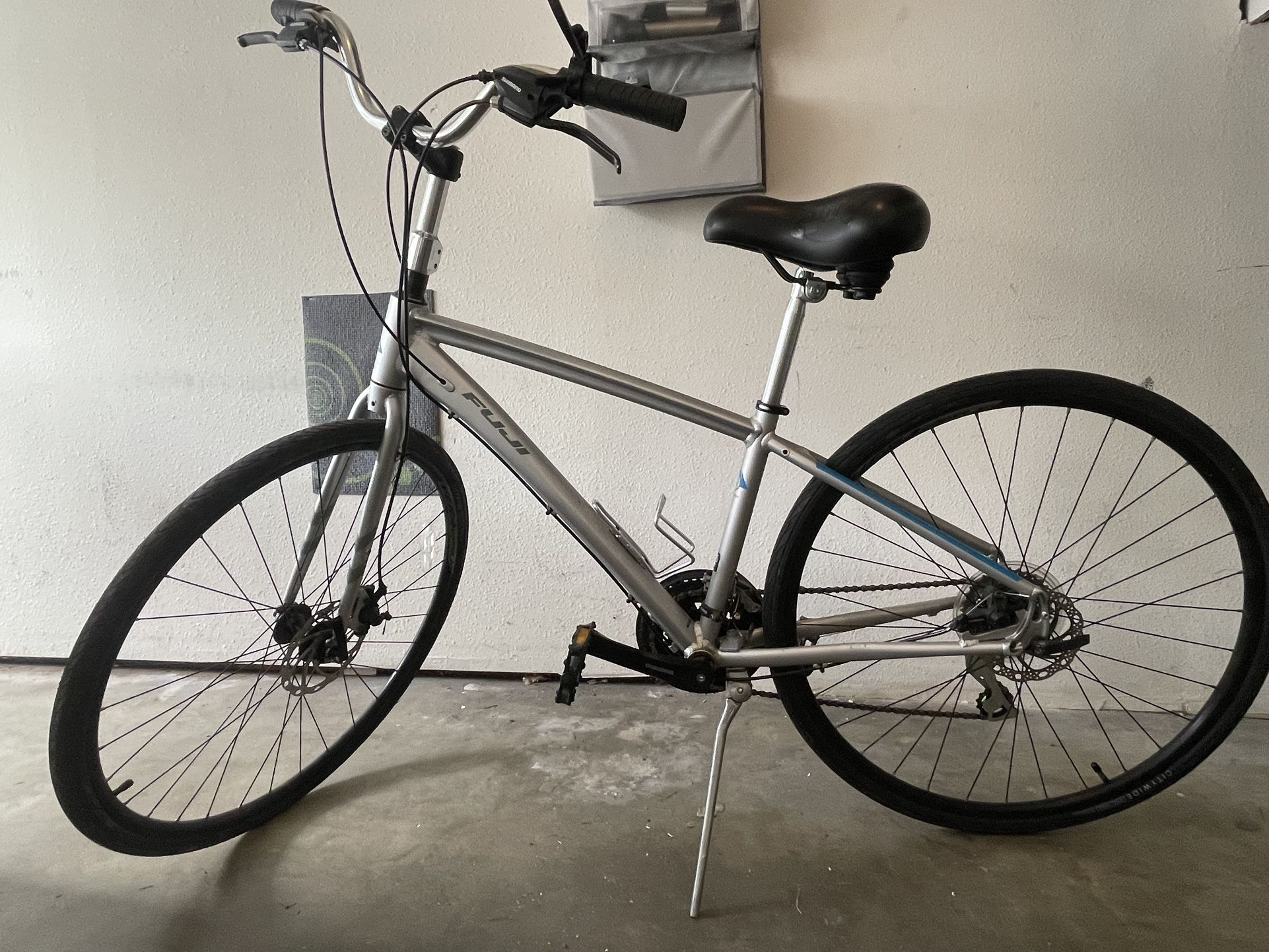 Small Fuji Absolute 1.9 Women’s Bike