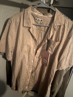 Large Men’s Textured Shirt