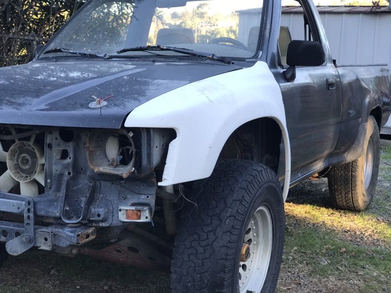 88-95 Toyota Pickup & 4Runner Fiberglass Fenders