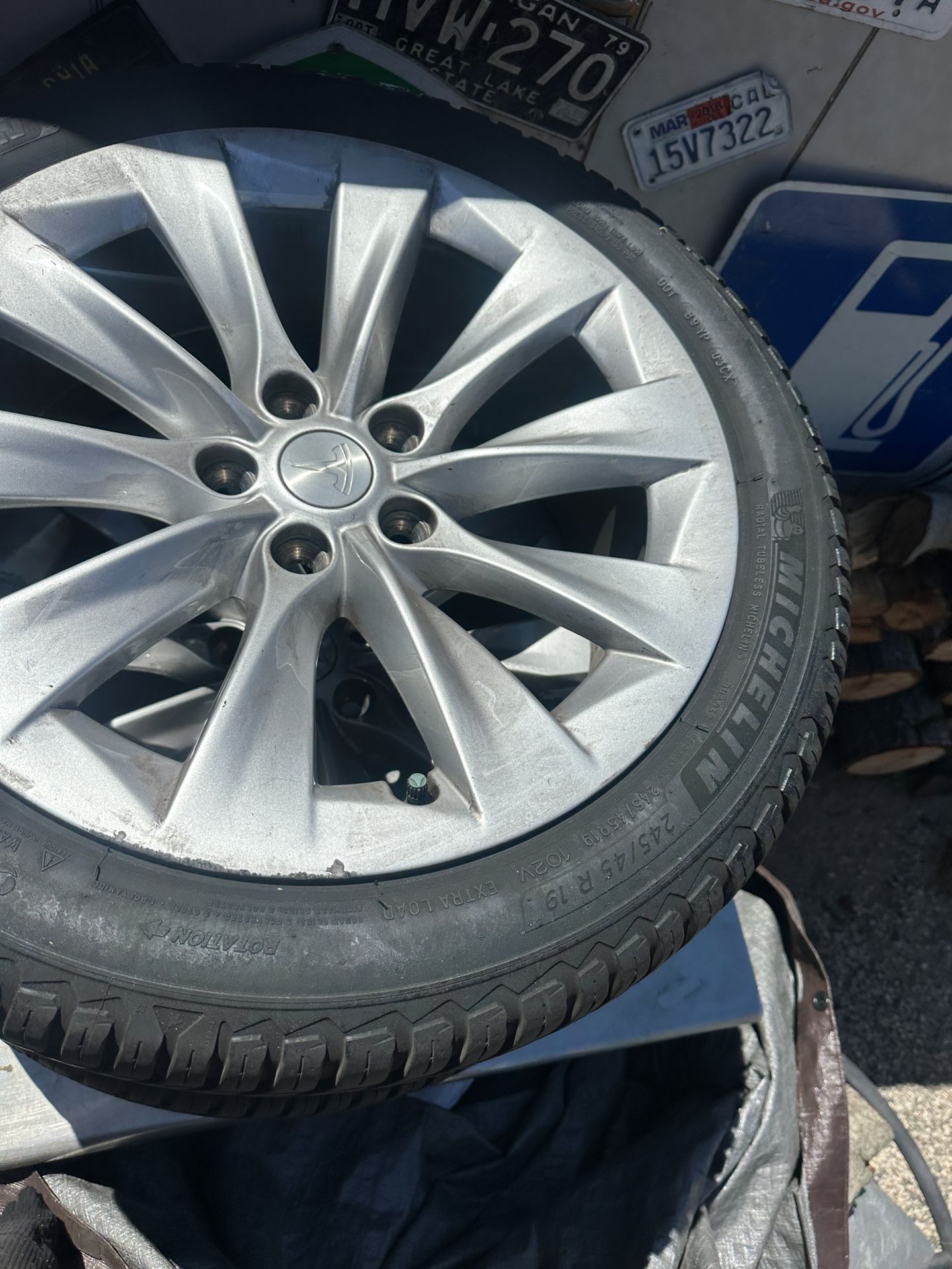 19” OEM tesla Wheels And Michelin Cross Climate Tires