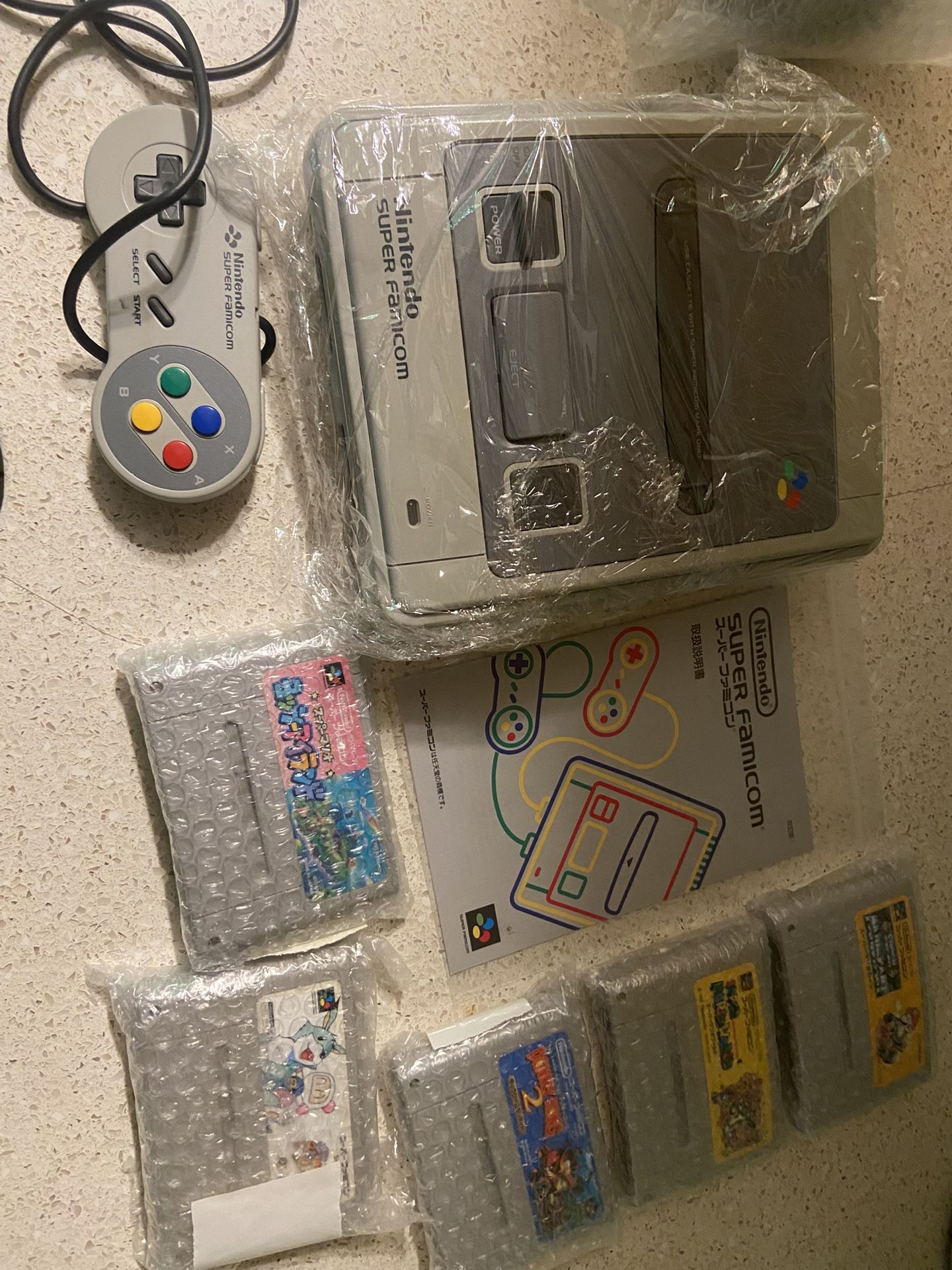 Super Nintendo Famicom Basically New.