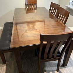 Dining Room Set! Table w/ 4 Chairs & Bench 
