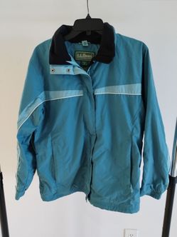 L.L. Bean Womens Medium Winter Ski Jacket Hooded Coat Green Color Block Full Zip