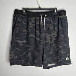 Vuori Kore Shorts 7 Inch Inseam Lined Shorts Mens XXL Black Camo V302