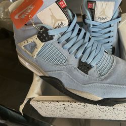 Jordan 4 University Blue 