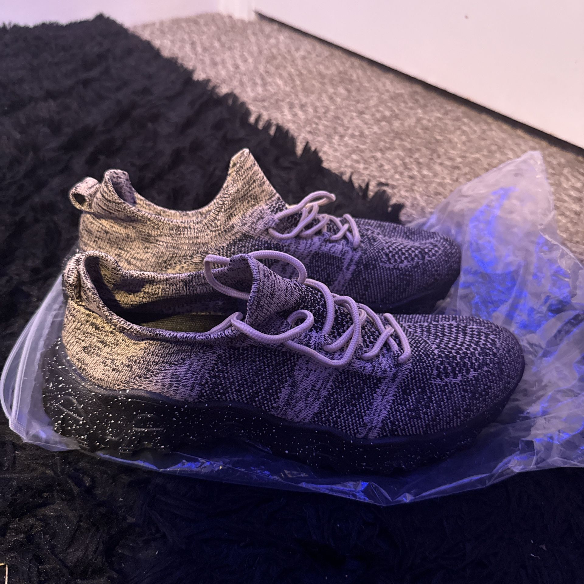 Grey Yeezys Black And Purple Kanye West Yeezy Boost 350 Violet 350