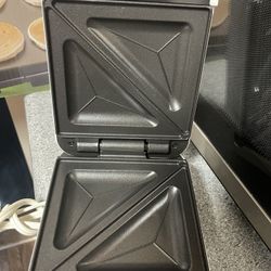 Bella Sandwich Maker/ Press