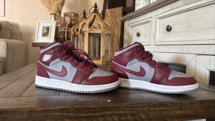 Air Jordan 1 Mid