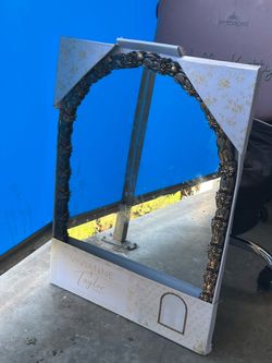 Vivianne home mirror