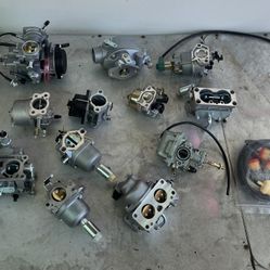 Lot of 12 New Small Carburetors