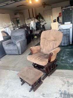 Rock chair with ottoman