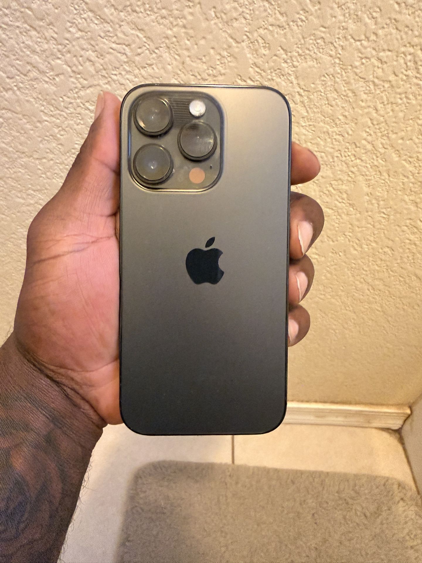 iPhone 14 In Good Condition.