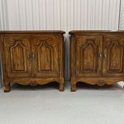 Gorgeous French provincial Pair Of nightstands by Heritage