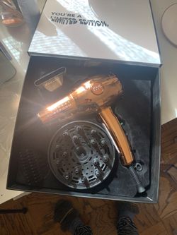 HAIR DRYER