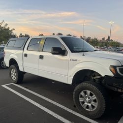 2010 Ford F150 Camper shell
