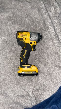 DeWalt 12 V drill with battery