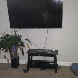 70 Inch And 65 Inch Smart Tv 