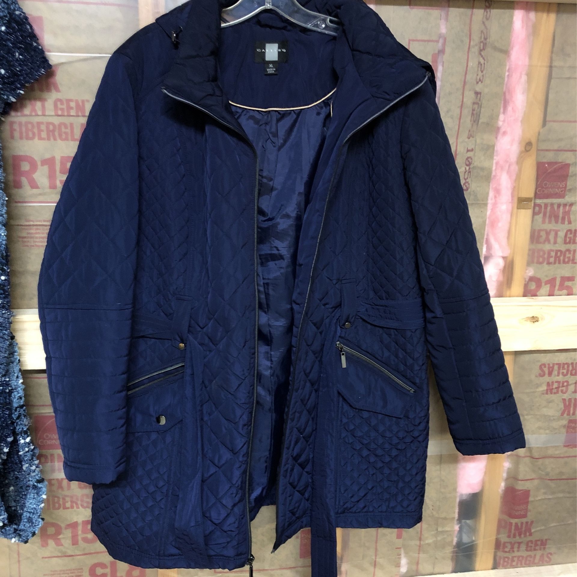 Women’s raincoat
