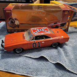 General. Lee. auto world top of the line model  1/18 scale. Die cast. super rare mint condition , asking $300
