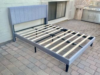 New Grey Channel Tufted Queen Platform Bed Frame