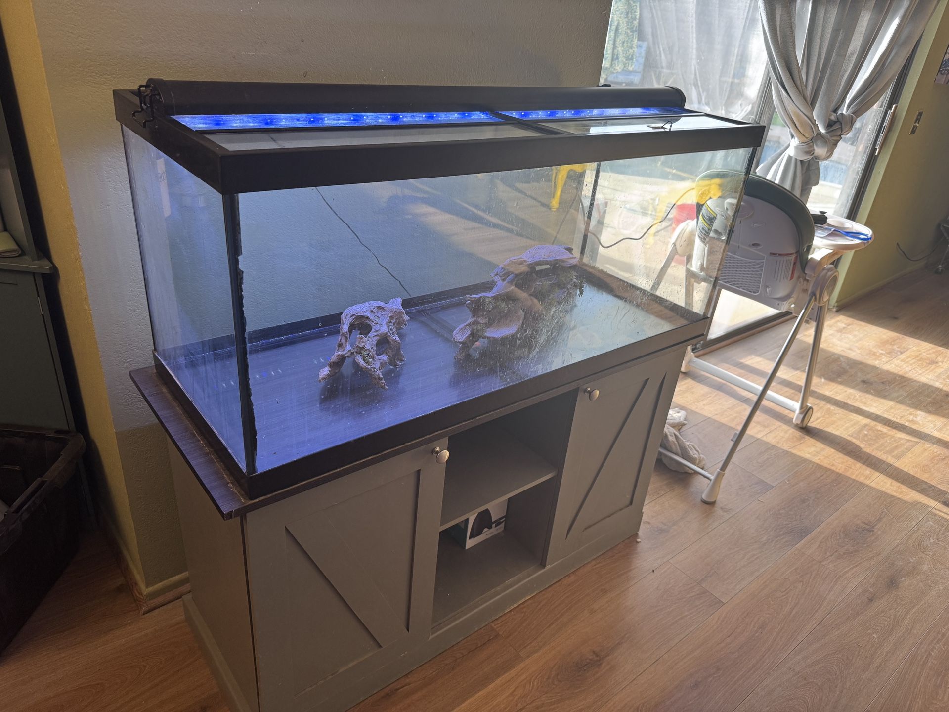 Fish tank & Stand - 55 Gal