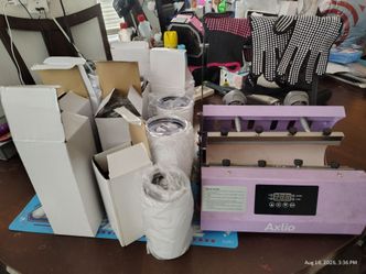 Tumbler heat press with tumblers