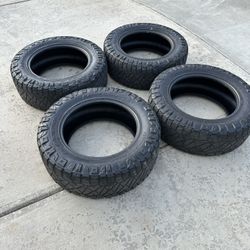 35x11.5 Nitto Ridge Grappler 