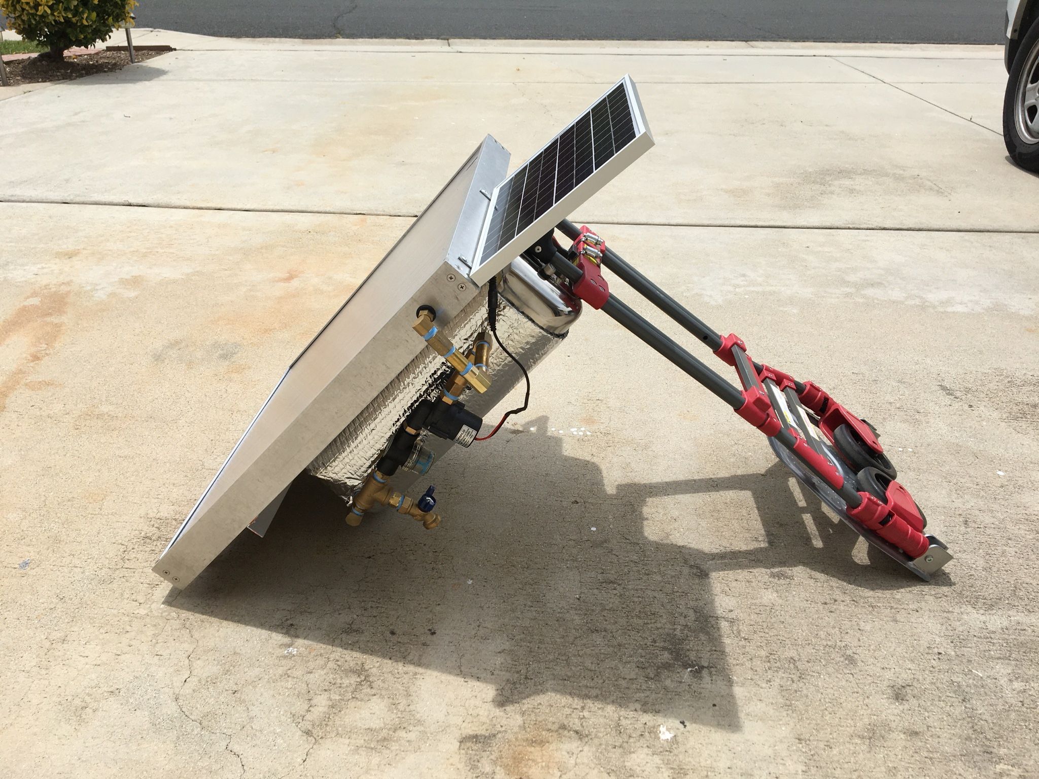 PORTABLE SOLAR WATER HEATER – 5GAL CAPACITY