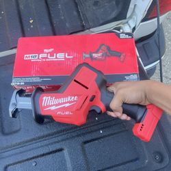 Milwuakee Fuel Hackzall