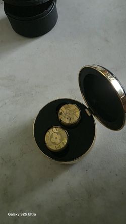 Louis Vuitton earphones