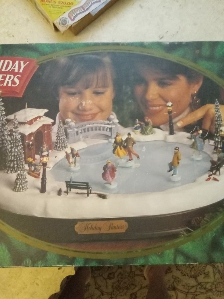 Holiday Skaters 25 Christmas Carol's Playing