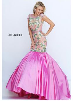 Elegant dress for women