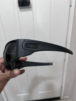 Oakley Fuel Cell Sunglasses New In Box Polarized 