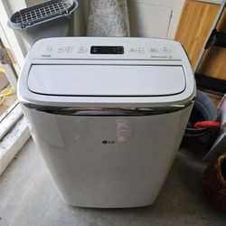 LG Portable AC Unit - 10,000 BTU 450 SF 