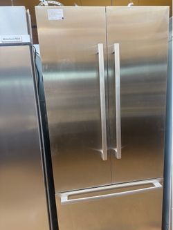 Bosch 800 series 36” built in refrigerator